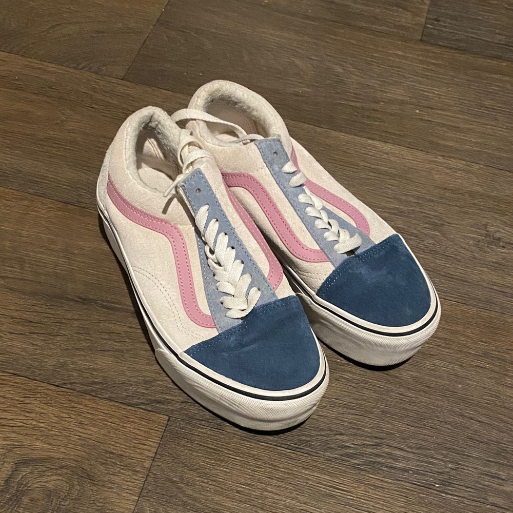 Vans Women's Cream Sneakers with Pink and Blue Accents